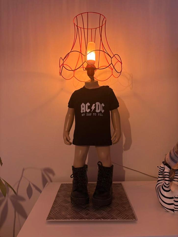 AC/DC Lamp, Maison & Meubles, Lampes | Lampes de table, Comme neuf, Enlèvement ou Envoi