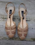 Chaussures dame, Ophalen, Gedragen