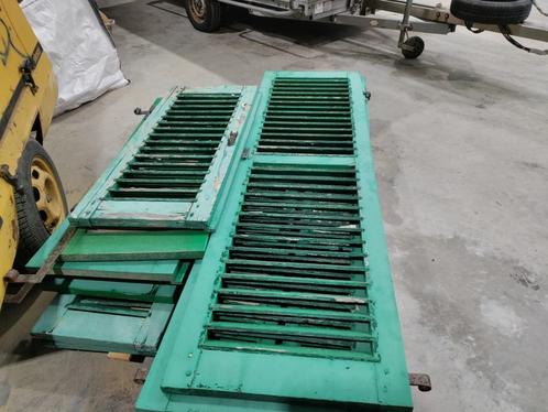 Lot houten luiken uit afbraak te koop, Doe-het-zelf en Bouw, Rolluiken, Ophalen