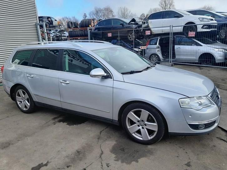 PORTIER RECHTS VOOR Passat Variant (3C5) (3C4831056J), Auto-onderdelen, Carrosserie, Deur, Volkswagen, Voor, Rechts, Gebruikt