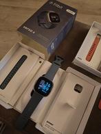 Fitbit versa 4, Handtassen en Accessoires, Smartwatches, Ophalen, Conditie, Zwart, Zo goed als nieuw