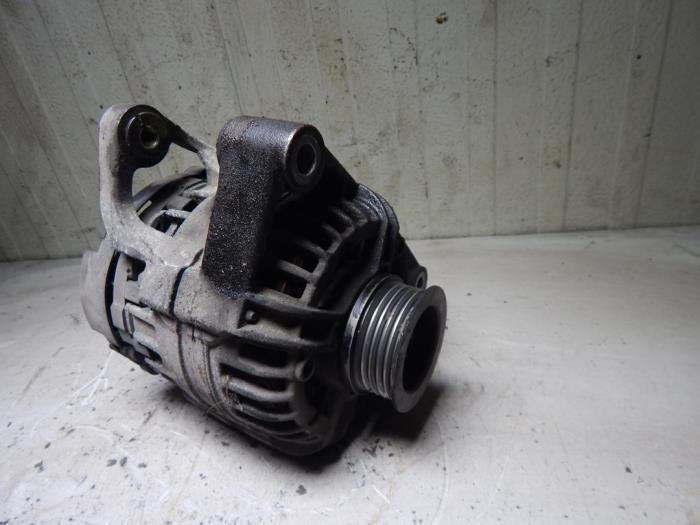Dynamo van een Opel Corsa, Auto-onderdelen, Motor en Toebehoren, Opel, Gebruikt, 3 maanden garantie, Ophalen of Verzenden