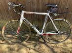 Mooie witte Ridley koersfiets., Fietsen en Brommers, Ophalen, Zo goed als nieuw