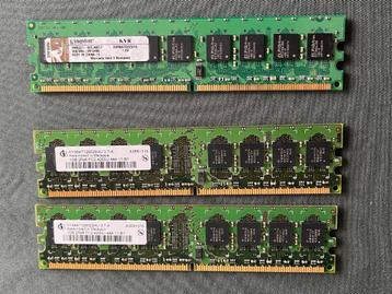 3x DIMM 1Gb DDR2