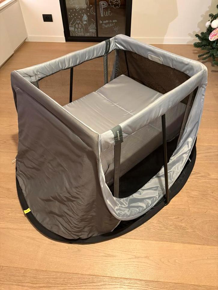 AeroMoov Reisbedje – €75, Kinderen en Baby's, Babywiegjes en Ledikanten, Gebruikt, Reisbedje, Ophalen