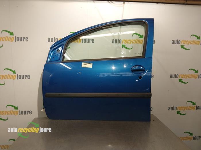 Portière 4portes avant gauche d'un Peugeot 107 (ELX), Autos : Pièces & Accessoires, Carrosserie & Tôlerie, Porte, Peugeot, Utilisé