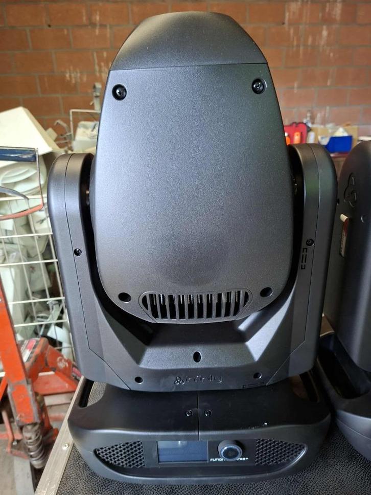 Spots Infinity S201 + Flycase, Muziek en Instrumenten, Licht en Laser, Zo goed als nieuw, Licht, Kleur, Ophalen