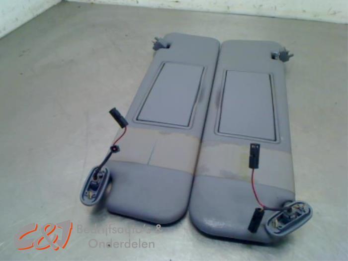 Zonneklep van een Mercedes Vito, Auto-onderdelen, Interieur en Bekleding, Mercedes-Benz, Gebruikt, 3 maanden garantie, Ophalen of Verzenden