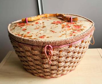 naaimand / beauty case - roze -hoogte 17,5 cm -lees info aub beschikbaar voor biedingen