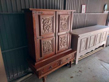 Kast beschikbaar voor biedingen