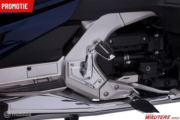 Voetsteunen achter goldwing  279,5€ NU 220€, Motoren, Onderdelen | Honda, Nieuw, Ophalen of Verzenden