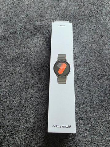 Galaxy watch 7 40mm nieuw ongeopend  beschikbaar voor biedingen