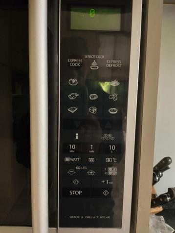 Sharp R969 INA microgolfoven en  combi beschikbaar voor biedingen