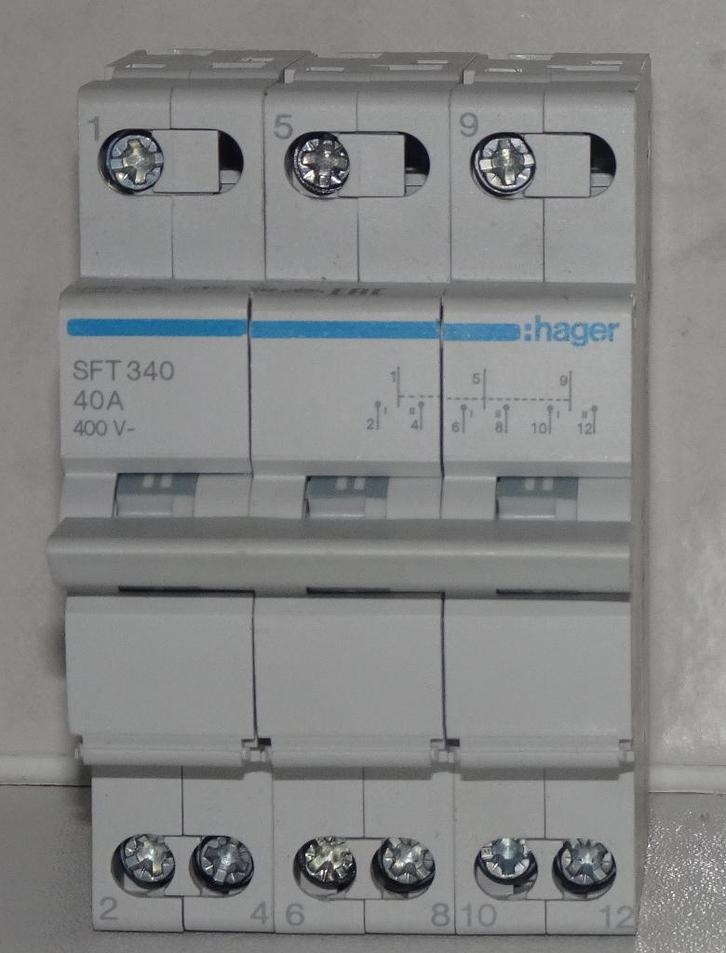 Hager SFT340.  380V / 40A schakelaar 3 standen, Doe-het-zelf en Bouw, Elektriciteit en Kabels, Zo goed als nieuw, Schakelaar, Ophalen of Verzenden