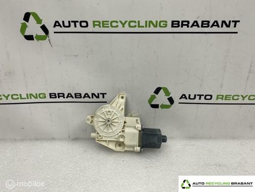Raammotor Links Voorzijde Mercedes B Klasse W246 A2469065200, Auto-onderdelen, Ruiten en Toebehoren, Mercedes-Benz, Gebruikt, Ophalen of Verzenden
