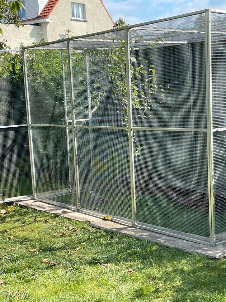 Voliere, Dieren en Toebehoren, Vogels | Hokken en Kooien, Zo goed als nieuw, Volière, Aluminium, Ophalen