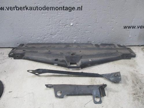 VOORFRONT SLOTPLAAT Volvo 940 II (01-1990/10-1998) (1355330), Auto-onderdelen, Carrosserie, Volvo, Gebruikt