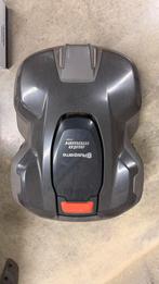 Husqvarna 415x robotmaaier 1,5 zomer gereden, in topstaat, Tuin en Terras, Robotmaaiers, Ophalen, Zo goed als nieuw