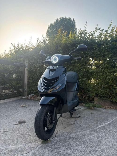 Piaggio zip 2t 70cc b klasse, Fietsen en Brommers, Scooters | Piaggio, Zo goed als nieuw, Zip, Klasse B (45 km/u), Benzine, Ophalen