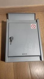 Brabantia B110 brievenbus — zilverkleurig roestvrij staal me, Tuin en Terras, Ophalen of Verzenden, Zo goed als nieuw, Inox, Wandbrievenbus