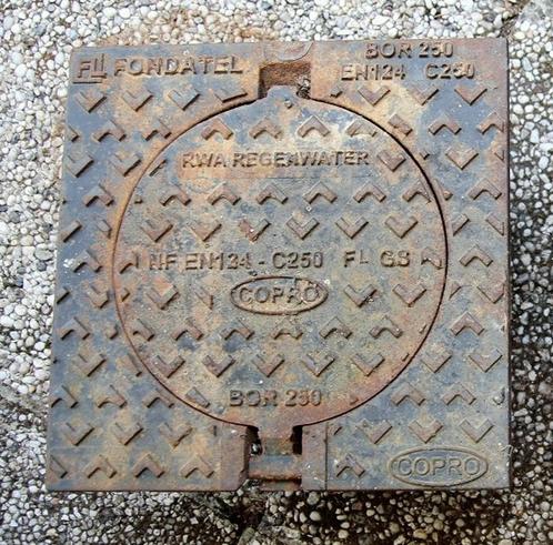 gietijzeren putdeksel Fondatel BOR250, Doe-het-zelf en Bouw, Buizen en Afvoer, Nieuw, Afvoer, Overige materialen, 80 mm of meer