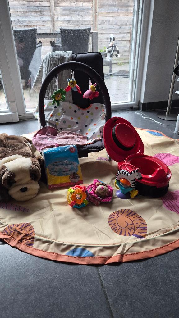 Babysit / Wipstoel met speelboog en accessoires, Kinderen en Baby's, Babyvoeding en Toebehoren, Zo goed als nieuw, Ophalen