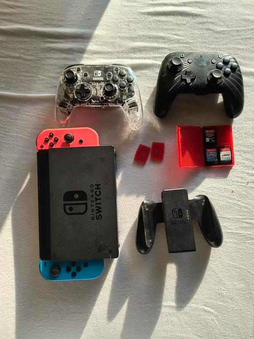 Nintendo switch, Games en Spelcomputers, Spelcomputers | Nintendo Consoles | Accessoires, Zo goed als nieuw, Switch, Ophalen of Verzenden