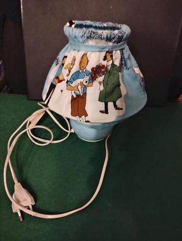 kuifje tintin artisanale tafellamp in oude herge stof  beschikbaar voor biedingen