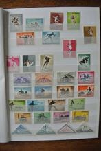 timbres San-Marino  dans un album (n104), Timbres & Monnaies, Timbres | Europe | Autre, San-Marino, Affranchi, Enlèvement ou Envoi