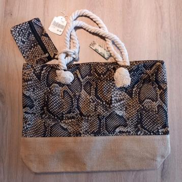Python strandtas met etui beschikbaar voor biedingen