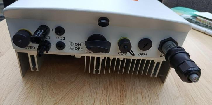 omvormer solis 2000-4g in perfecte staat koopje, Doe-het-zelf en Bouw, Zonnepanelen en Toebehoren, Gebruikt, 200 wattpiek of meer