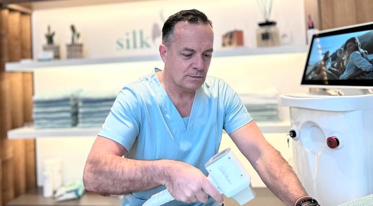 Ontdek de kracht van Diode-Ice ontharing, Contacten en Berichten, Man zoekt Vrouw