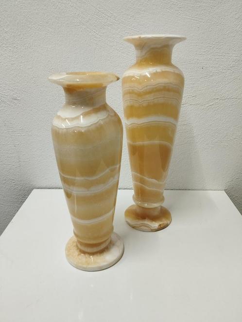 Set van 2 onyx marmeren vazen, Antiquités & Art, Antiquités | Vases, Enlèvement ou Envoi