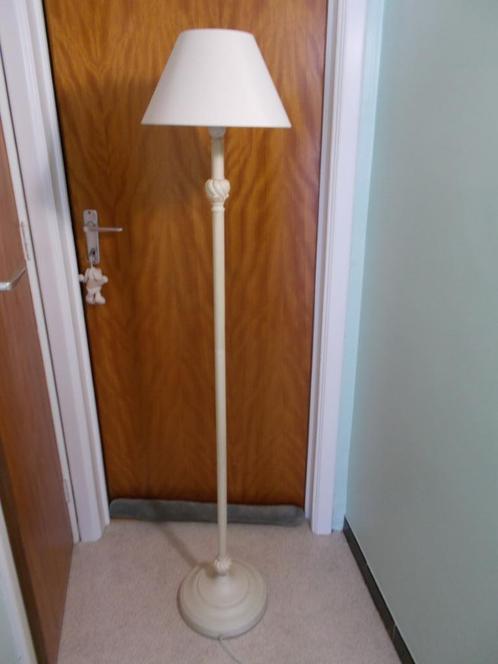 Lampadaire sur pied en métal., Huis en Inrichting, Lampen | Vloerlampen, Zo goed als nieuw, 150 tot 200 cm, Metaal, Ophalen