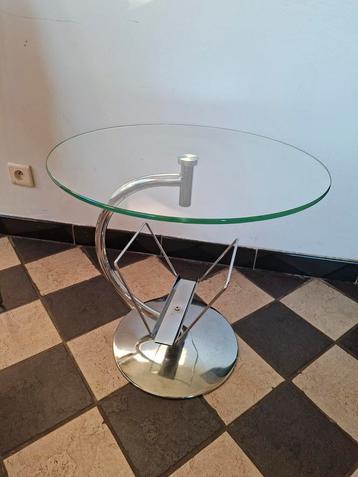 Vintage space age bijzettafeltje chroom en glas beschikbaar voor biedingen