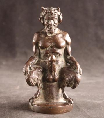 Antiek erotisch bronzen sculptuur beschikbaar voor biedingen