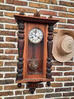 Wand slingerklok hout, Antiquités & Art, Antiquités | Horloges, Enlèvement ou Envoi