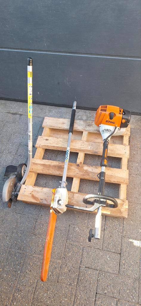 STIHL KM 130R Comby met accessoires, Tuin en Terras, Hand-tuingereedschap, Zo goed als nieuw, Ophalen
