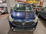 Dacia Lodgy 1.2 TCe Anniversary 7pl. 1 An de garantie, Auto's, Dacia, Electronic Stability Program (ESP), Monovolume, Zwart, 4 cilinders