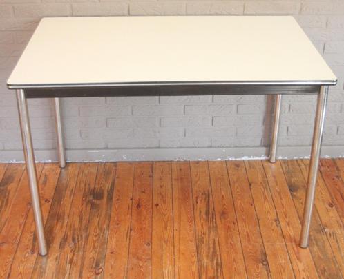Hagelwitte Formica Tafel / + Kleurige Formica Stoelen / 60's, Huis en Inrichting, Tafels | Eettafels, Zo goed als nieuw, Vier personen