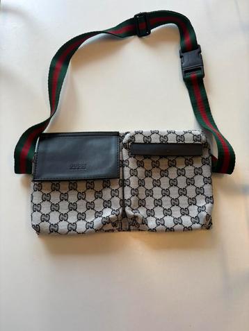 Gucci GG Supreme Belt Bag (Unisex) beschikbaar voor biedingen