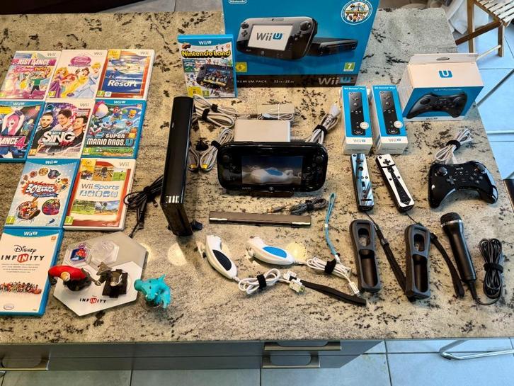 Wii U pack premium, Games en Spelcomputers, Spelcomputers | Nintendo Wii U, Zo goed als nieuw, Met 2 controllers, Met games, Ophalen