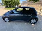 Toyota Aygo 1.0i VVT-i Sport airco, Auto's, Elektrische ramen, 103 g/km, Overige brandstoffen, https://public.car-pass.be/vhr/515a880f-9616-4746-aa0b-d274fd28291e