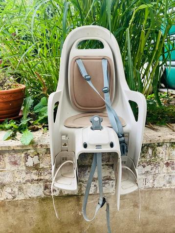 Fietsstoeltje voor kinderen beschikbaar voor biedingen