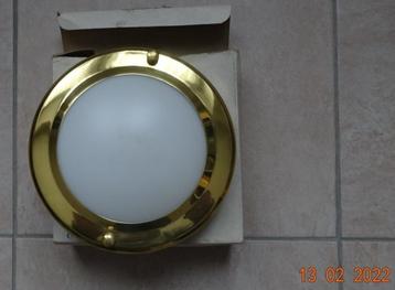 Motor en zeilbootartikelen beschikbaar voor biedingen