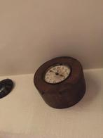 Horloge ancienne avec mini pieds en dessous de Barcelone, Antiquités & Art, Enlèvement