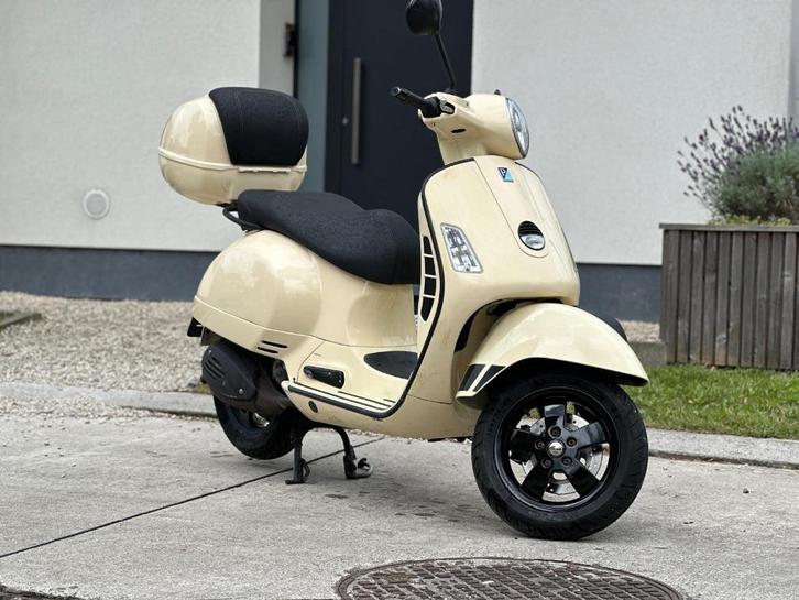 Vespa 125gts, Motoren, Motoren | Piaggio, Particulier, Scooter, 11 kW of minder, 1 cilinder, Ophalen