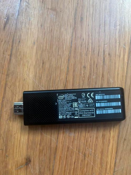 Intel Compute Stick STK2mv64CC 4GB RAM 64GB eMMC, Computers en Software, Desktop Pc's, Gebruikt, 2 tot 3 Ghz, 4 GB, Met videokaart