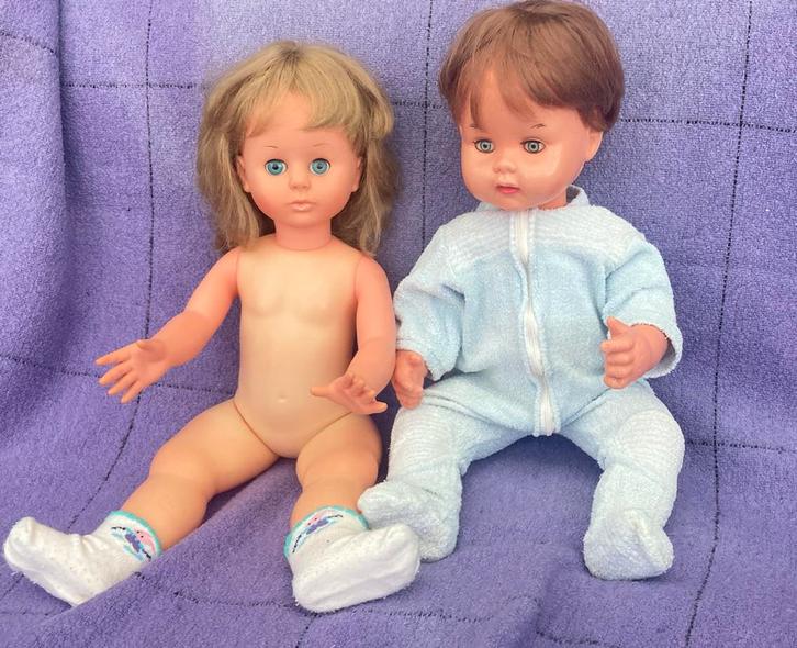 2 vintage poppen, merkteken onbekend of geen, Verzamelen, Poppen, Zo goed als nieuw, Ophalen