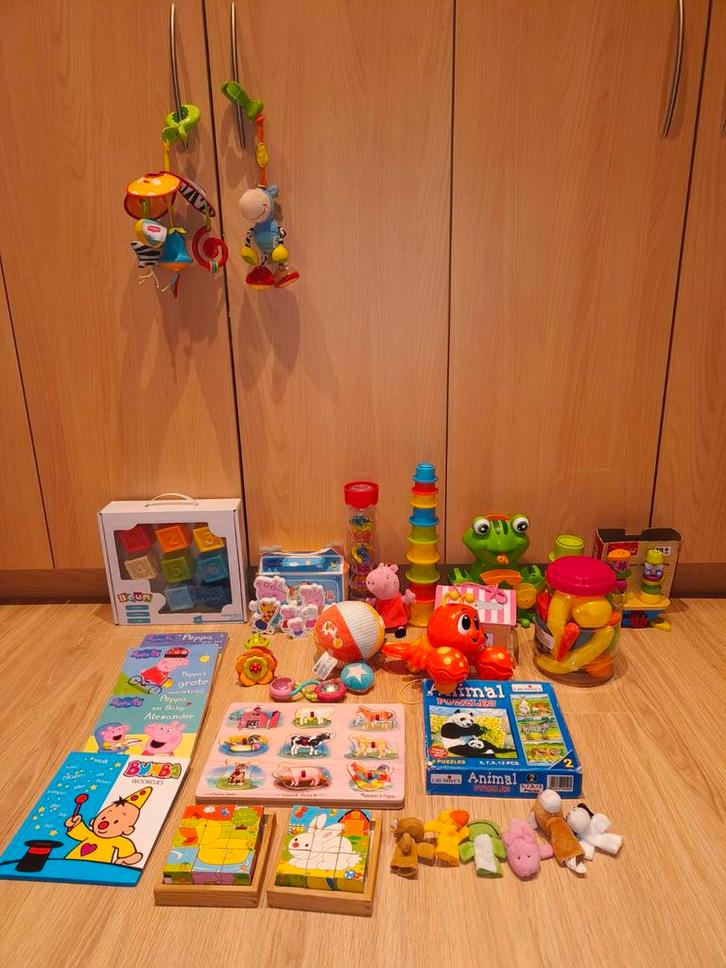 groot pakket speelgoed vanaf 3 maanden tot ..., Kinderen en Baby's, Speelgoed | Babyspeelgoed, Gebruikt, Rammelaar, Ophalen